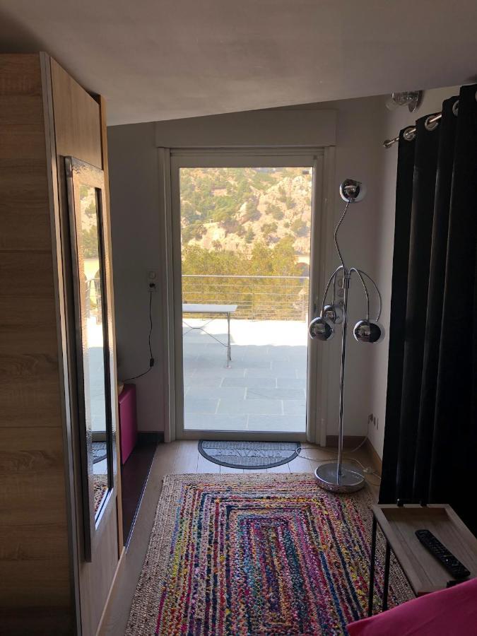 Les Terrasses Des Anthenors Bed & Breakfast